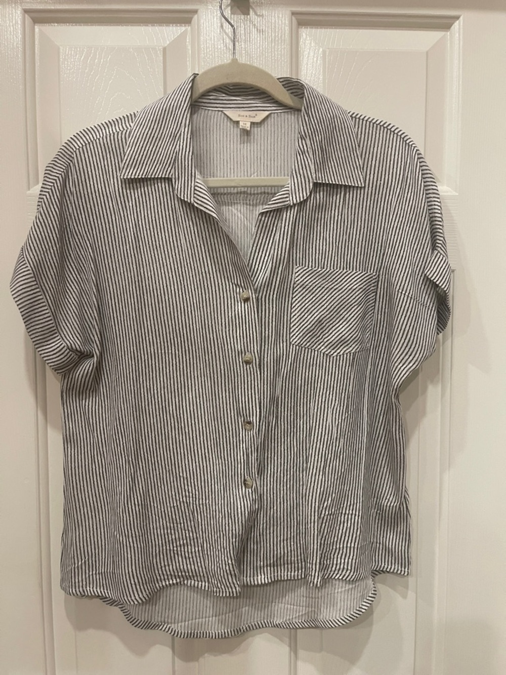 Striped Button-Up Shirt - Black & White S:M